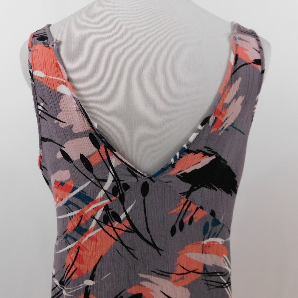 Lush Grey Floral Tank Top - Picture 5 of 6